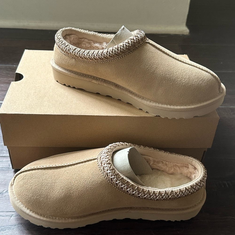 UGG Tasman Slipper